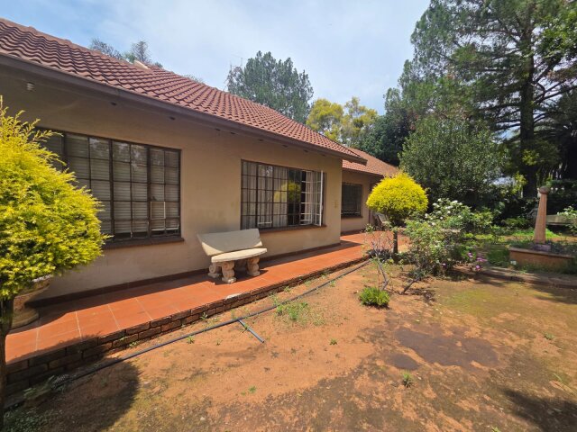 <!--[if BLOCK]><![endif]--> 22  Wag 'n Bietjie, Clubview Ext 2,  Centurion <!--[if ENDBLOCK]><![endif]-->